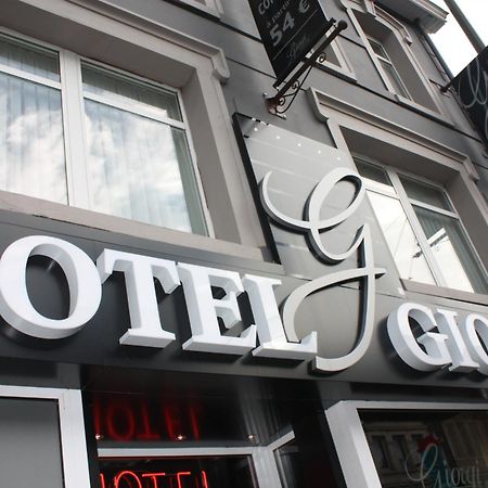 Hotel Giorgi Et Logements Insolites-Jacuzzi Prive باستونيا المظهر الخارجي الصورة