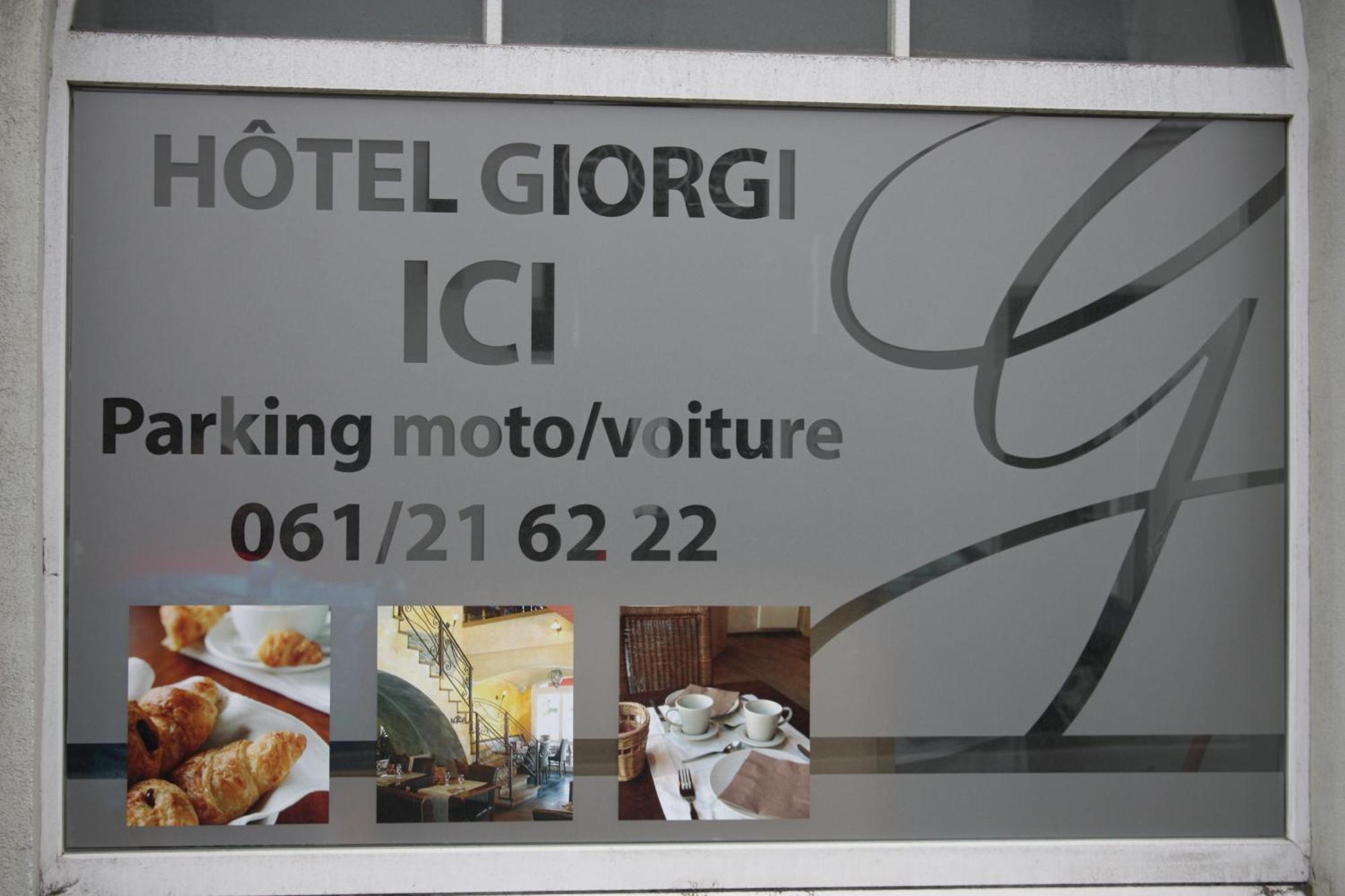 Hotel Giorgi Et Logements Insolites-Jacuzzi Prive باستونيا المظهر الخارجي الصورة