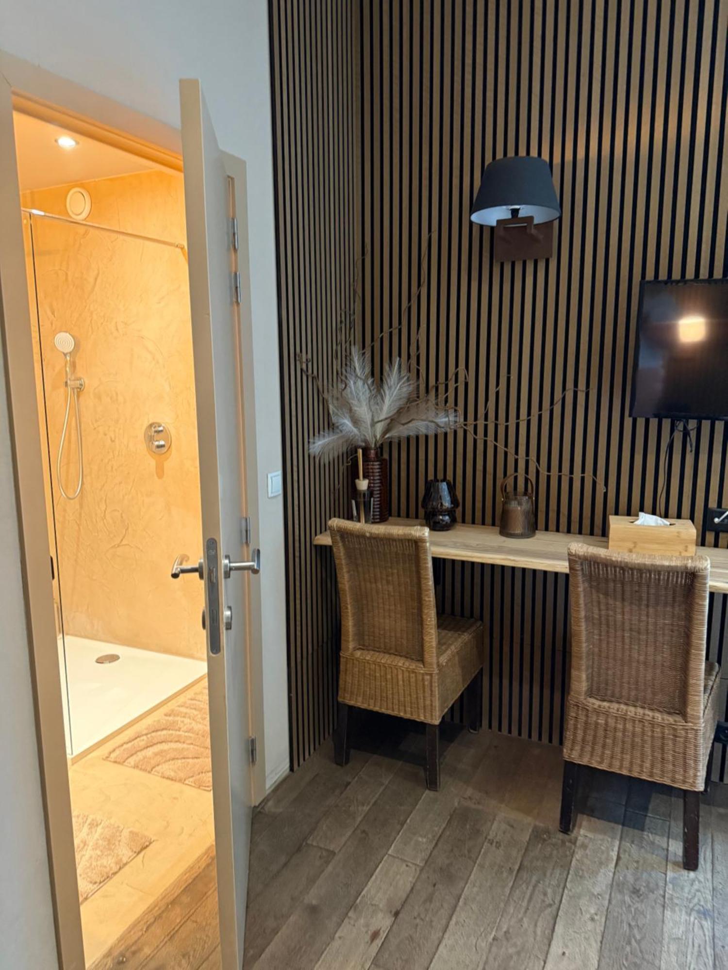 Hotel Giorgi Et Logements Insolites-Jacuzzi Prive باستونيا المظهر الخارجي الصورة
